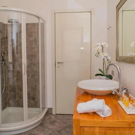 Apartment Trilocale Centro, Esclusivo 100 Mq Con 3 Balconi