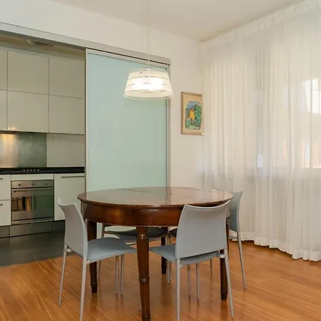 Trilocale Centro, Esclusivo 100 Mq Con 3 Balconi Apartment Como