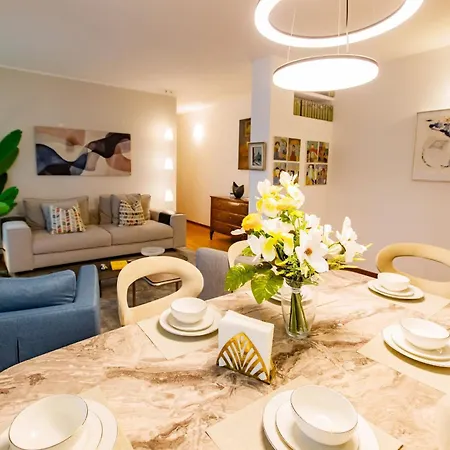 Prestige Centro By Icon7 Luxury קומו