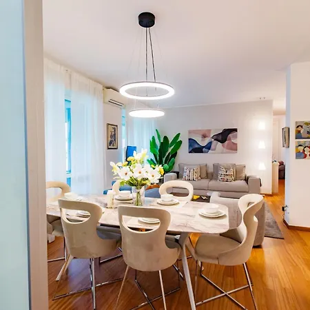 Prestige Centro By Icon7 Luxury דירה *