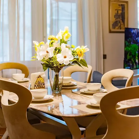 Prestige Centro By Icon7 Luxury דירה קומו